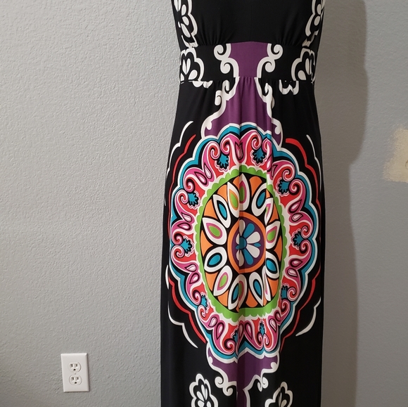 Dress - Picture 1 of 5